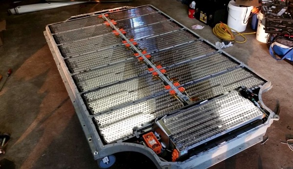 батарея от автомобиля Tesla